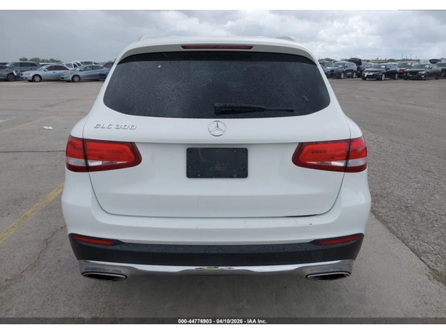 Mercedes-Benz GLC 300 АВТОКРЕДИТ - автомобили, коли, обяви за нови и употребявани 12