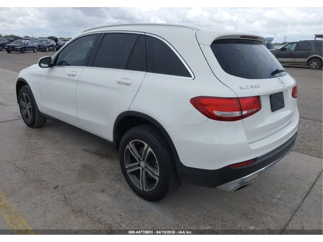 Mercedes-Benz GLC 300 АВТОКРЕДИТ - автомобили, коли, обяви за нови и употребявани 2