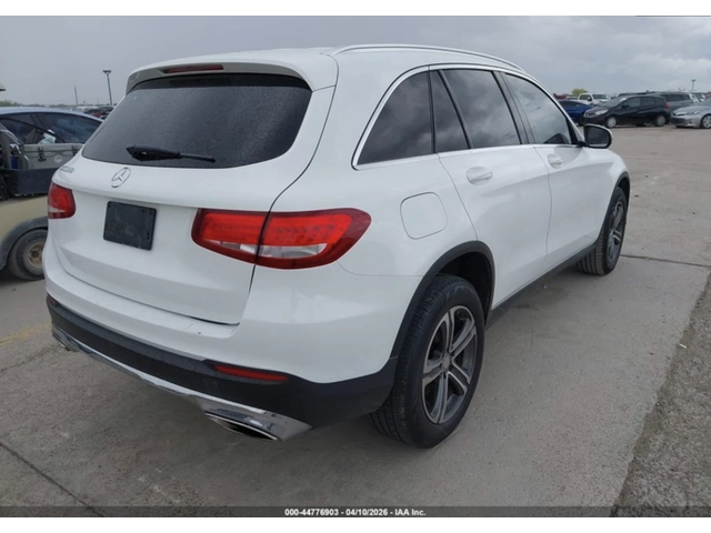 Mercedes-Benz GLC 300 АВТОКРЕДИТ - автомобили, коли, обяви за нови и употребявани 3