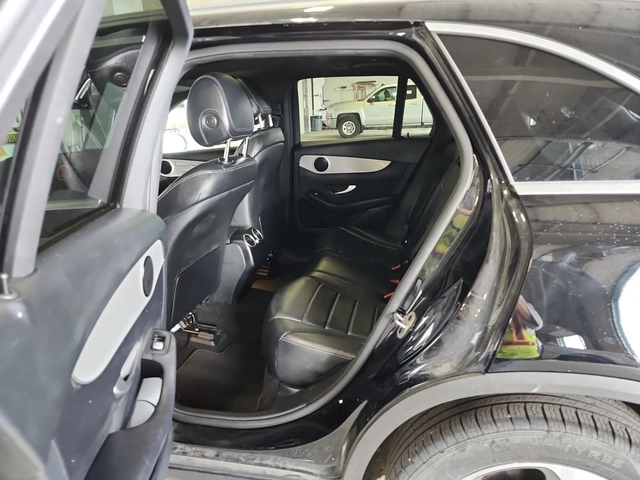 Mercedes-Benz GLC 300 ПАНОРАМА * ПОДГРЕВИ * Blind Spot * CARFAX - автомобили, коли, обяви за нови и употребявани 10