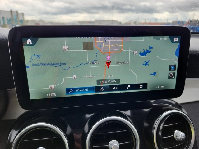 Mercedes-Benz GLC 300 ПАНОРАМА * ПОДГРЕВИ * Blind Spot * CARFAX - автомобили, коли, обяви за нови и употребявани 13