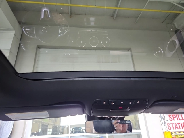 Mercedes-Benz GLC 300 ПАНОРАМА * ПОДГРЕВИ * Blind Spot * CARFAX - автомобили, коли, обяви за нови и употребявани 14