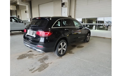 mercedes-benz-glc-300 - 2