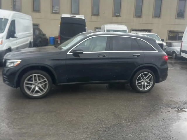 Mercedes-Benz GLC 300 ПАНОРАМА * ПОДГРЕВИ * CARFAX * АВТО КРЕДИТ * - автомобили, коли, обяви за нови и употребявани 2