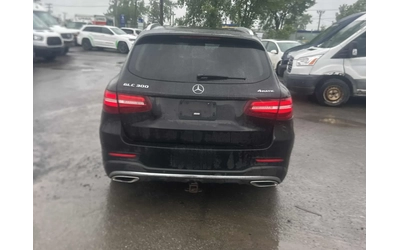 mercedes-benz-glc-300 - 4
