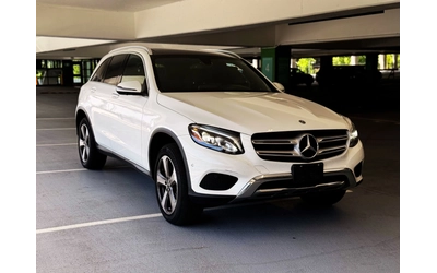 mercedes-benz-glc-300 - 1