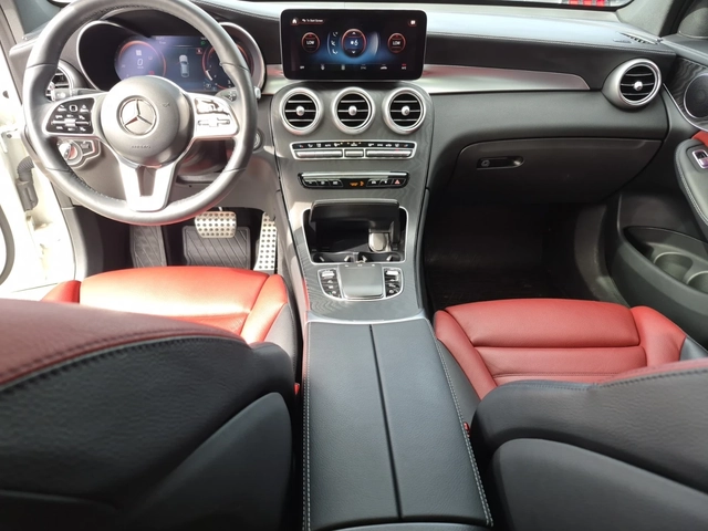 Mercedes-Benz GLC 300 2 КЛЮЧА * ПАНОРАМА * ПОДГРЕВИ * CARFAX - автомобили, коли, обяви за нови и употребявани 7