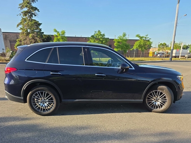 Mercedes-Benz GLC 300 2 КЛЮЧА * ПАНОРАМА * ПОДГРЕВИ * CARFAX - автомобили, коли, обяви за нови и употребявани 3