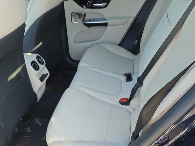 Mercedes-Benz GLC 300 2 КЛЮЧА * ПАНОРАМА * ПОДГРЕВИ * CARFAX - автомобили, коли, обяви за нови и употребявани 8