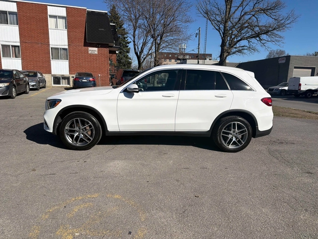 Mercedes-Benz GLC 300 * * CARFAX * * АВТО КРЕДИТ * * - автомобили, коли, обяви за нови и употребявани 3