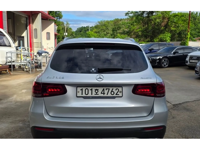 Mercedes-Benz GLC 300 - автомобили, коли, обяви за нови и употребявани 6