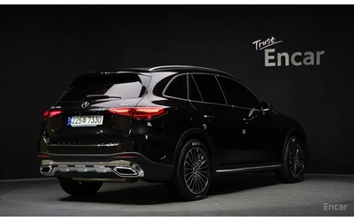 mercedes-benz-glc-300 - 1
