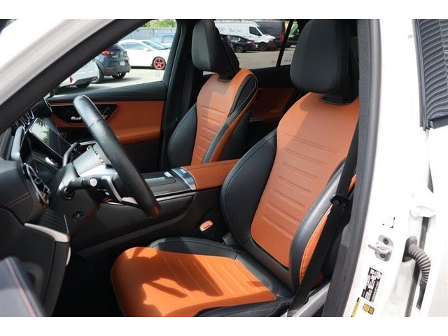 Mercedes-Benz GLC 300 4MATIC AMG LINE* DISTRONIC* BURMESTER* 360* PANO* - автомобили, коли, обяви за нови и употребявани 2