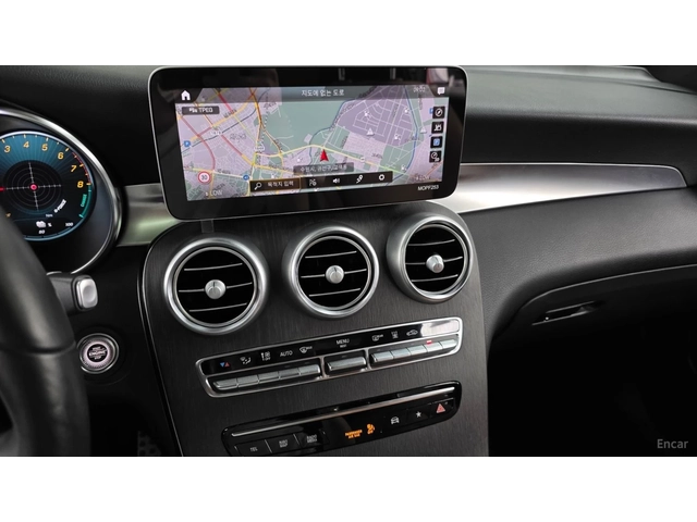 Mercedes-Benz GLC 300 300е* HEADUP* DIGITAL* AMG* КАМЕРА* СЛЕД НА ЛЕНТИ* - автомобили, коли, обяви за нови и употребявани 12