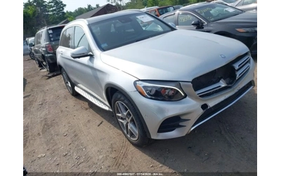 mercedes-benz-glc-300 - 1