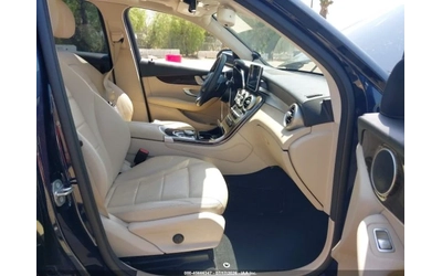 mercedes-benz-glc-300 - 4