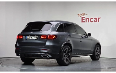 mercedes-benz-glc-300 - 1