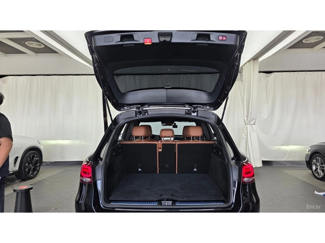 Mercedes-Benz GLC 300 4MATIC/DIGITAL/HEAD-UP/PANOROOF/DRIVE-ASSISTS - автомобили, коли, обяви за нови и употребявани 15