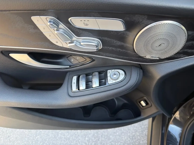 Mercedes-Benz GLC 300 4MATIC/AMG-PACK/PANOROOF/BURMESTER/DIGITAL-DASH - автомобили, коли, обяви за нови и употребявани 13