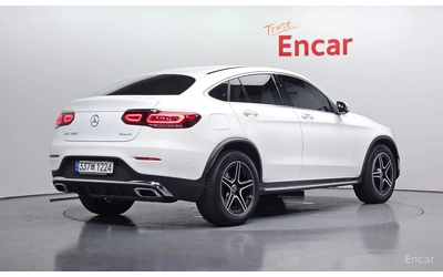 mercedes-benz-glc-300 - 1
