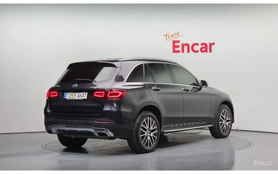 mercedes-benz-glc-300 - 1