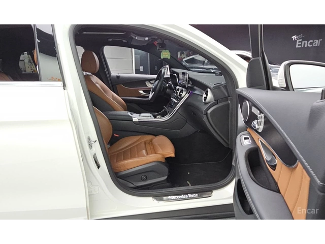 Mercedes-Benz GLC 300 AMG* LINE* COUPE* ОБДУХВАНЕ* ДИСТРОНИК* ХЕДЪП* - автомобили, коли, обяви за нови и употребявани 13