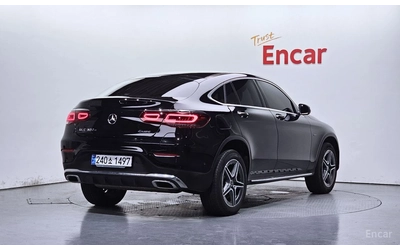 mercedes-benz-glc-300 - 1