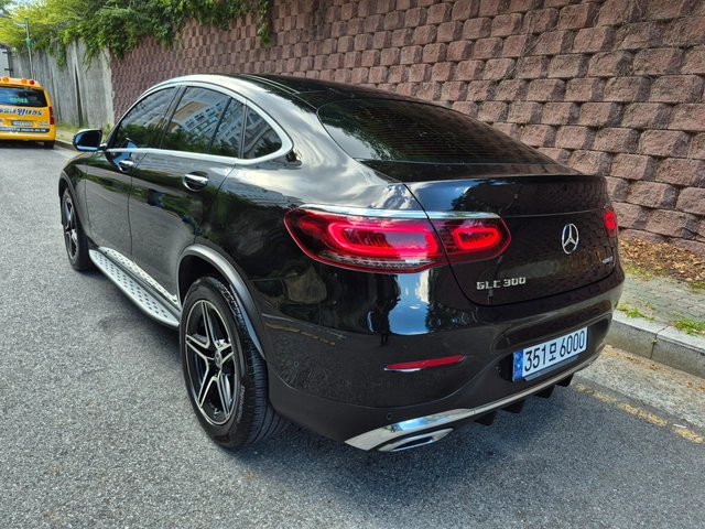 Mercedes-Benz GLC 300 4MATIC Coupé - автомобили, коли, обяви за нови и употребявани 4