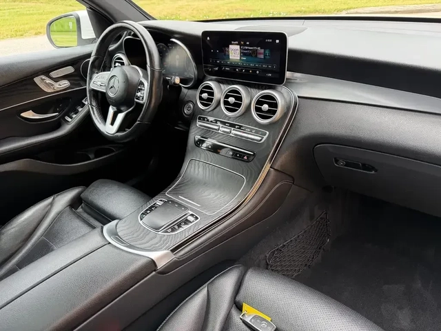 Mercedes-Benz GLC 300 4MATIC AMG - автомобили, коли, обяви за нови и употребявани 12