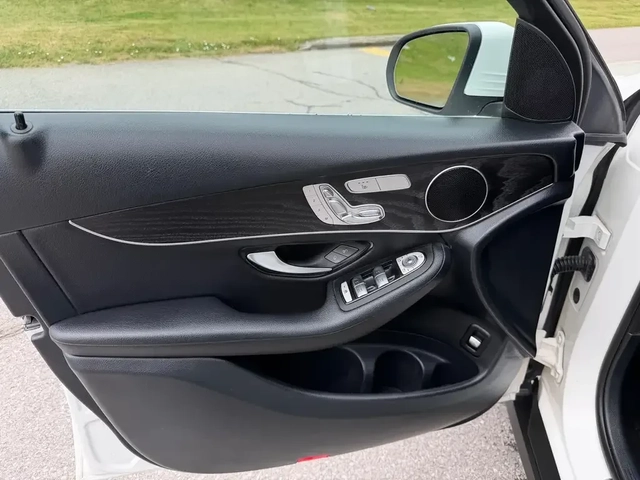 Mercedes-Benz GLC 300 4MATIC AMG - автомобили, коли, обяви за нови и употребявани 8