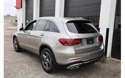 mercedes-benz-glc-300 - 1