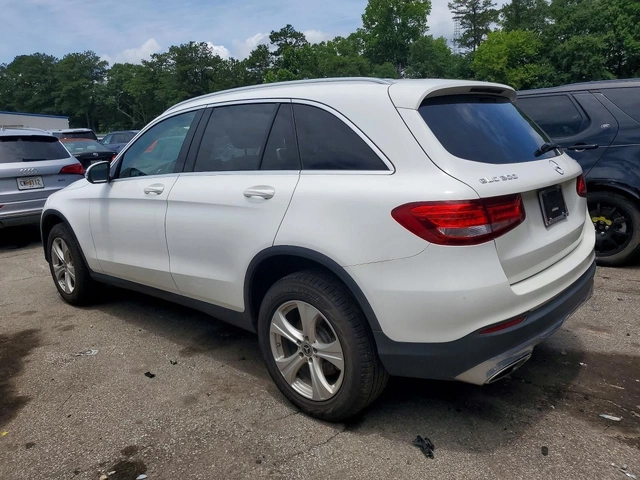 Mercedes-Benz GLC 300 4MATIC - автомобили, коли, обяви за нови и употребявани 1