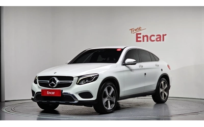 mercedes-benz-glc-300 - 0