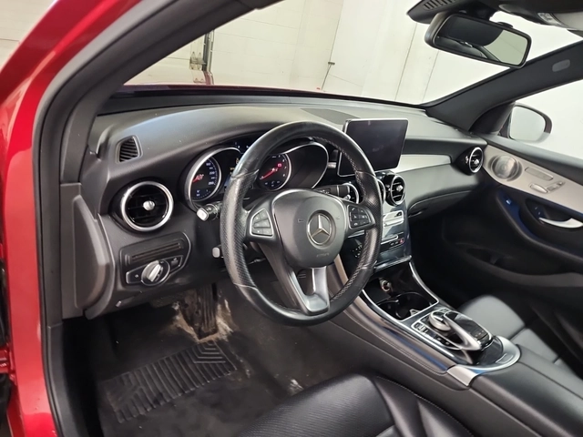 Mercedes-Benz GLC 300 4MATIC | Панорама | Камера | Чист Carfax - автомобили, коли, обяви за нови и употребявани 5