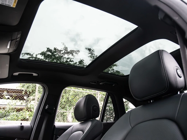 Mercedes-Benz GLC 300 GLC 300 4MATIC | Burmester | Panorama | HUD | Navi - автомобили, коли, обяви за нови и употребявани 12