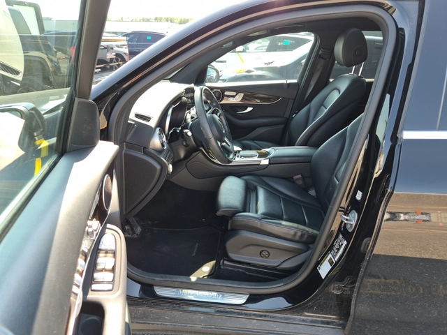 Mercedes-Benz GLC 300 4MATIC - автомобили, коли, обяви за нови и употребявани 4