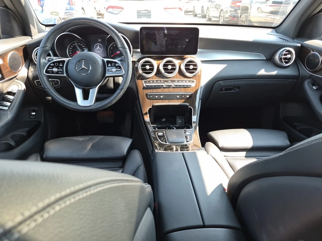 Mercedes-Benz GLC 300 4MATIC - автомобили, коли, обяви за нови и употребявани 6