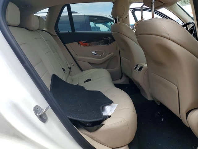 Mercedes-Benz GLC 300 4MATIC - автомобили, коли, обяви за нови и употребявани 9