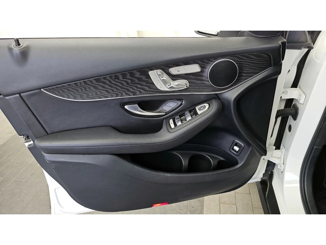 Mercedes-Benz GLC 300 4MATIC - автомобили, коли, обяви за нови и употребявани 8