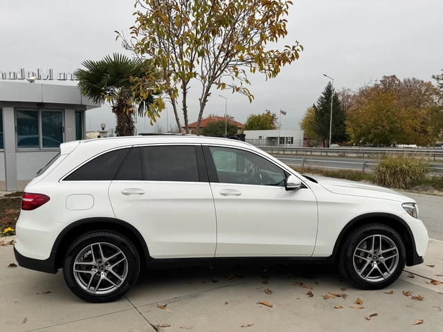 Mercedes-Benz GLC 300 9G, 4-MATIC, AMG LINE, PANORAMA, CAMERA! - автомобили, коли, обяви за нови и употребявани 3
