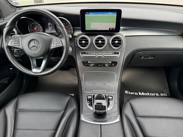 Mercedes-Benz GLC 300 9G, 4-MATIC, AMG LINE, PANORAMA, CAMERA! - автомобили, коли, обяви за нови и употребявани 8