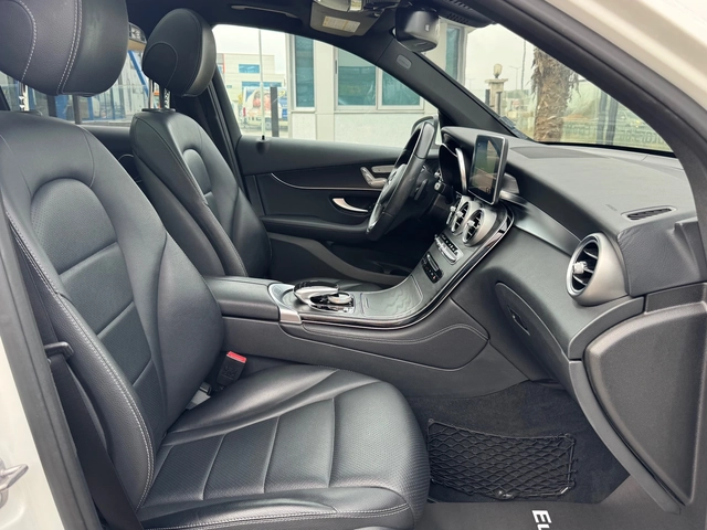 Mercedes-Benz GLC 300 9G, 4-MATIC, AMG LINE, PANORAMA, CAMERA! - автомобили, коли, обяви за нови и употребявани 9
