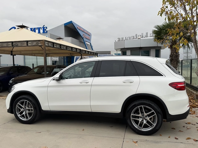 Mercedes-Benz GLC 300 9G, 4-MATIC, AMG LINE, PANORAMA, CAMERA! - автомобили, коли, обяви за нови и употребявани 6