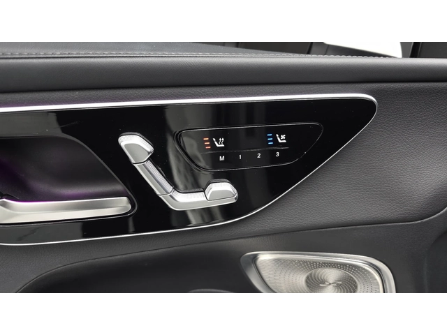 Mercedes-Benz GLC 300 2024* AMG PK* 360* DIS* HUD* PANO* ОБДУХ* КРАЙНА Ц - автомобили, коли, обяви за нови и употребявани 11