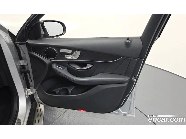 Mercedes-Benz GLC 300 AMG LINE | COUPE | 4MATIC - автомобили, коли, обяви за нови и употребявани 14