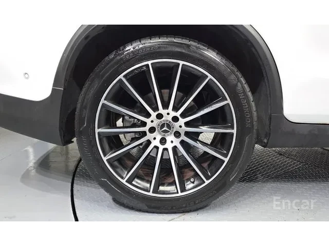 Mercedes-Benz GLC 300 Coupe* AMG LINE* 360* HUD* Burmester* - автомобили, коли, обяви за нови и употребявани 13