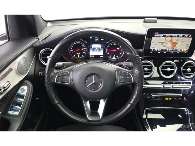 Mercedes-Benz GLC 300 Coupe* AMG LINE* 360* HUD* Burmester* - автомобили, коли, обяви за нови и употребявани 9