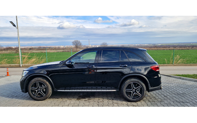 mercedes-benz-glc-300-amg-4matic - 5