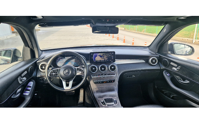 Mercedes-Benz GLC 300 AMG  4Matic - автомобили, коли, обяви за нови и употребявани 8