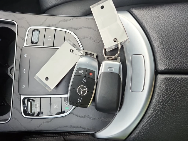 Mercedes-Benz GLC * 300 * CARFAX * ЦЕНА ДО БГ - автомобили, коли, обяви за нови и употребявани 16